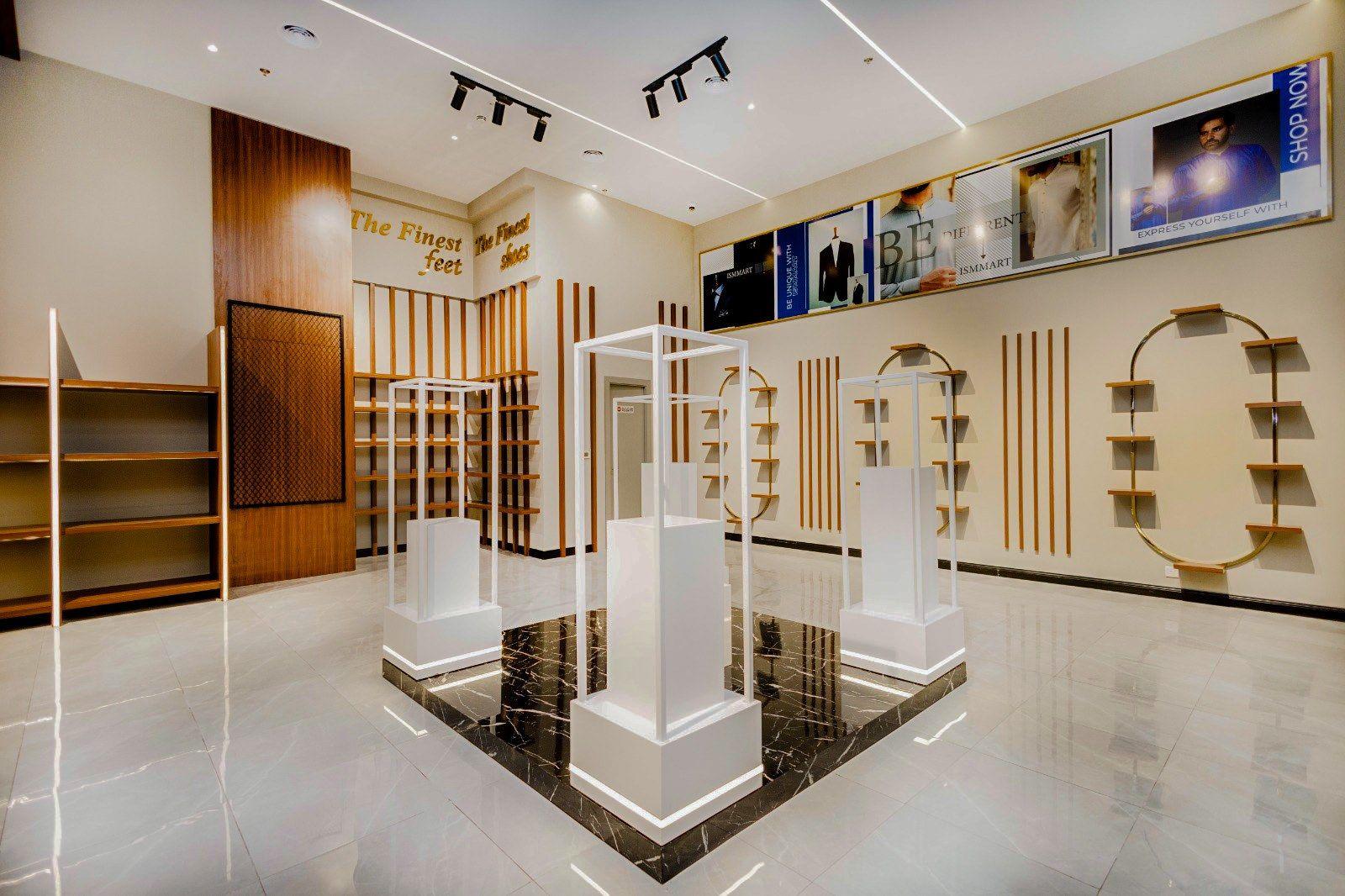 ISSMART, Sahara Centre, Sharjah — retail fit-out by Vocus Design & Build (view 2)