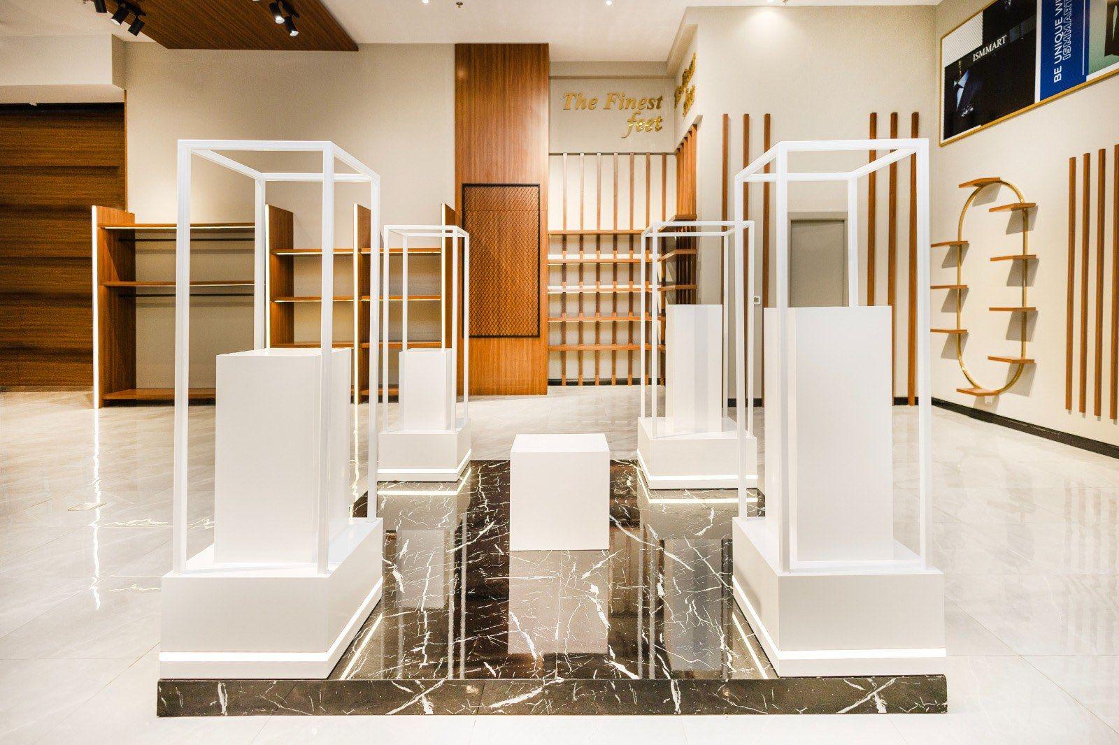 ISSMART, Sahara Centre, Sharjah — retail fit-out by Vocus Design & Build (view 4)