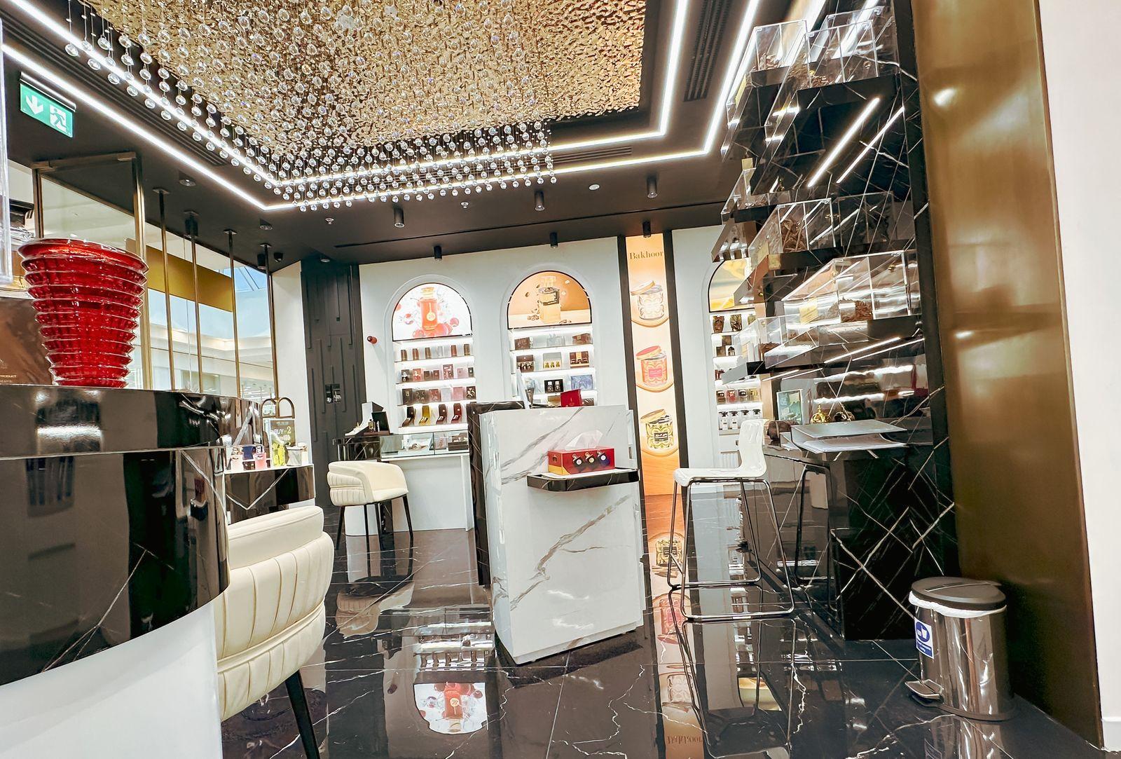 Al Hunaidi Perfumes, Deira City Centre, Dubai — retail fit-out by Vocus Design & Build (view 8)