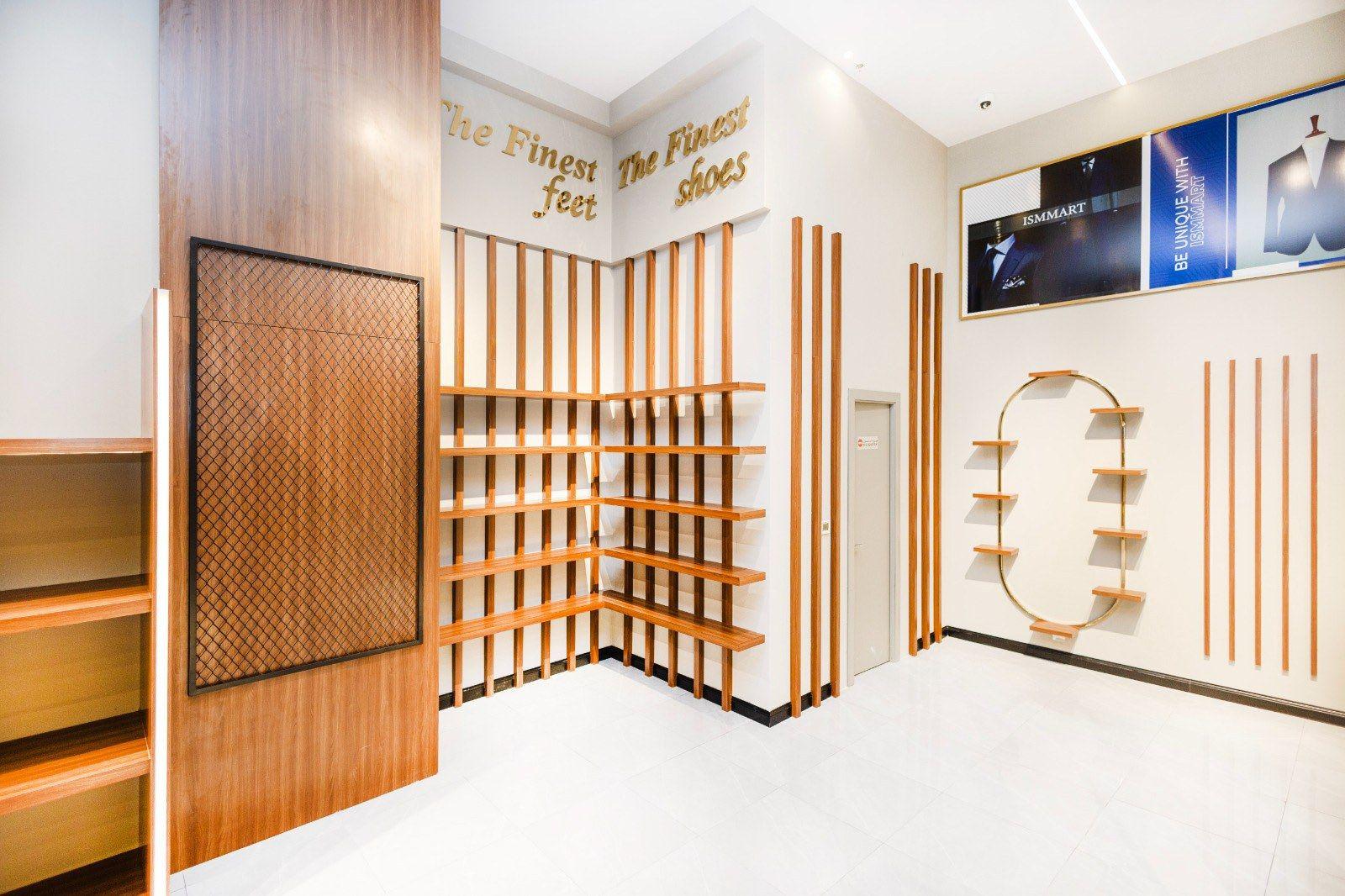 ISSMART, Sahara Centre, Sharjah — retail fit-out by Vocus Design & Build (view 3)