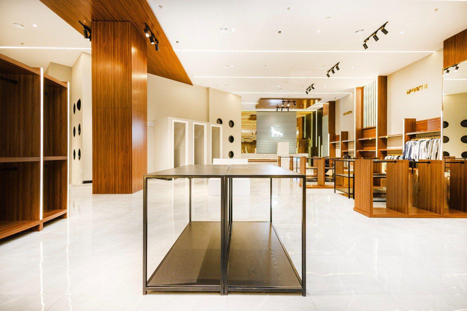 ISSMART, Sahara Centre, Sharjah — retail fit-out by Vocus Design & Build (view 5)